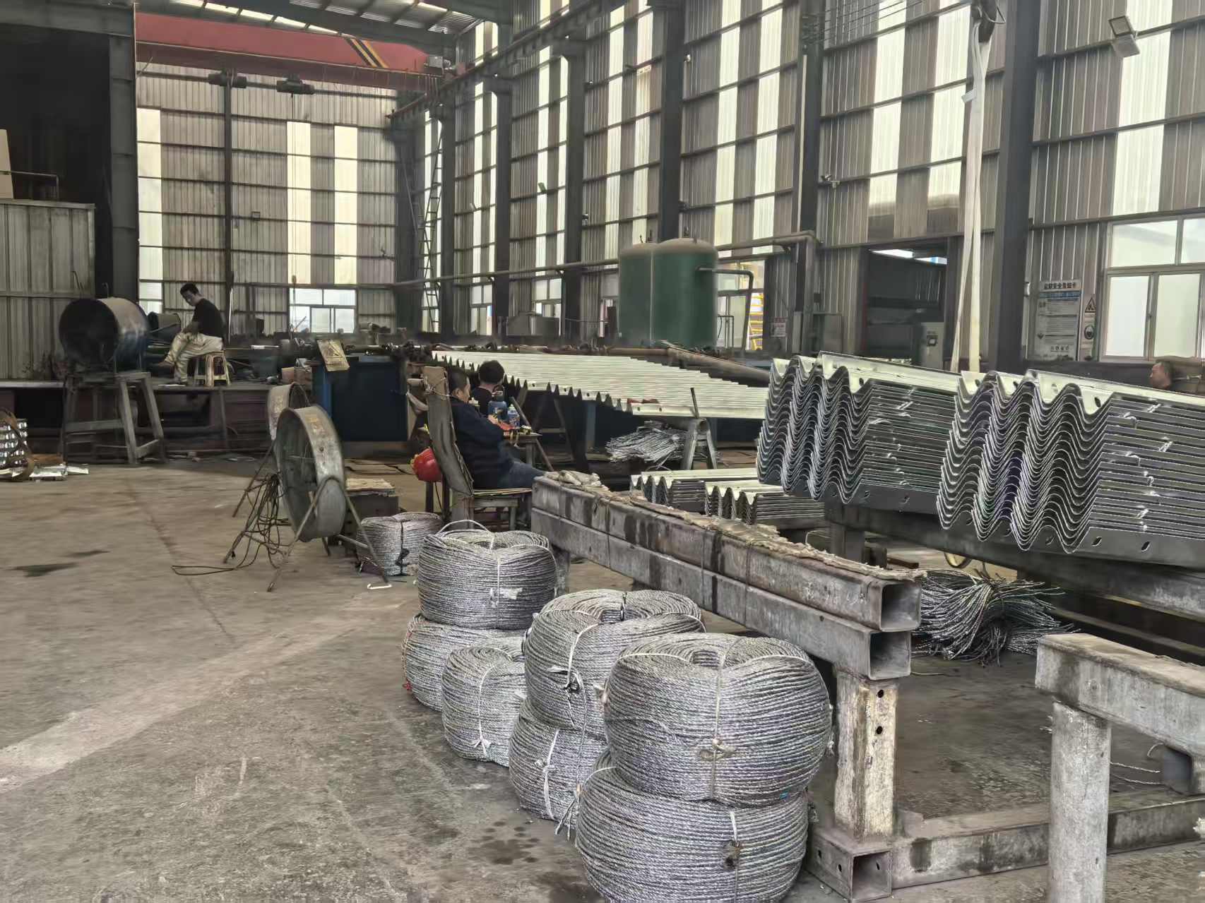 七台河市波形护栏立柱三波波形护栏 - 一站式服务